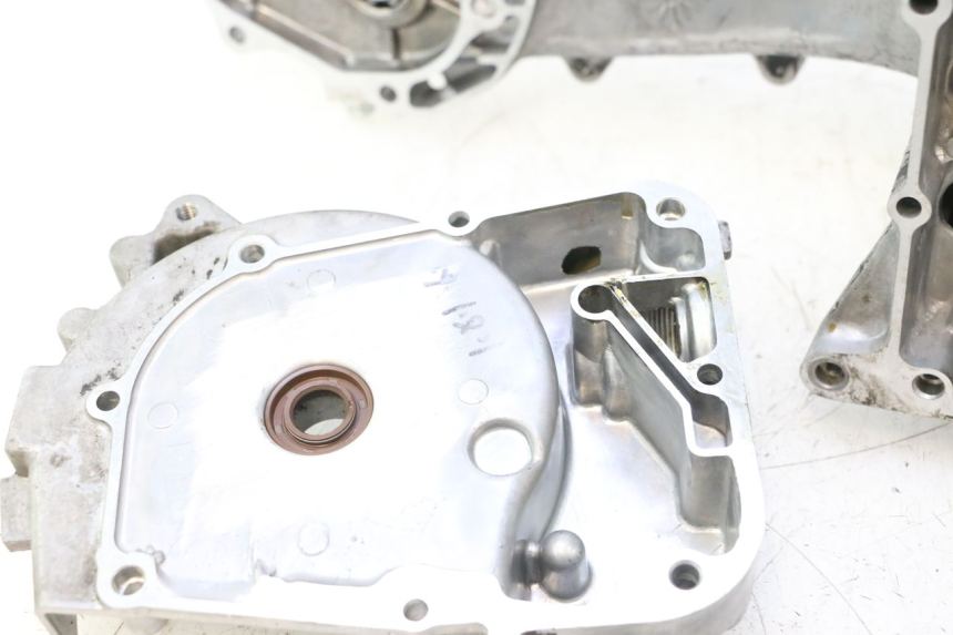 photo de CARTER BAS MOTEUR KYMCO AGILITY 4T 50 (2018 - 2022) - Focus structure