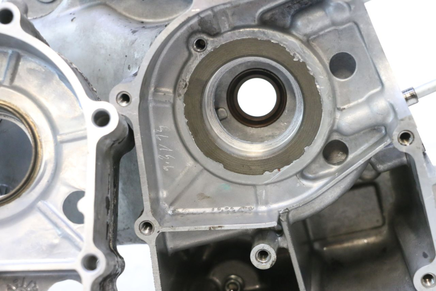 photo de CARTER BAS MOTEUR KYMCO AGILITY 4T 50 (2018 - 2022) - Détail de la pièce