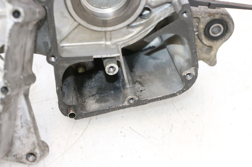 photo de CARTER BAS MOTEUR KYMCO AGILITY 4T 50 (2005 - 2018) - Vue rapprochée