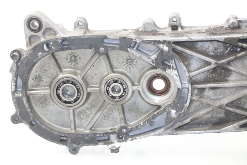 photo de CARTER BAS MOTEUR KYMCO AGILITY CITY 2T 50 (2008 - 2016) - Gros plan technique