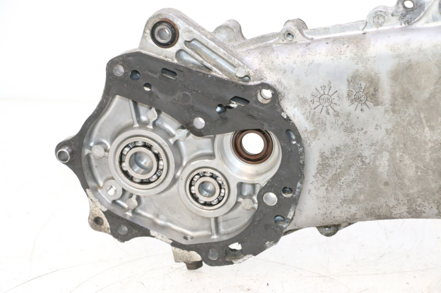 photo de CARTER BAS MOTEUR KYMCO AGILITY PREMIUM 50 (2007 - 2010) - Vue rapprochée