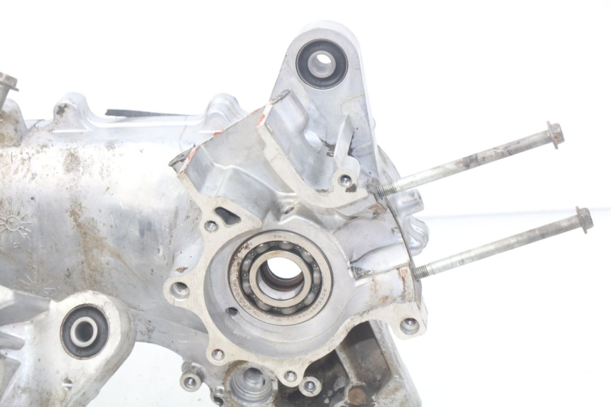 photo de CARTER BAS MOTEUR KYMCO AGILITY RS 2T 50 (2009 - 2013) - Zoom composants