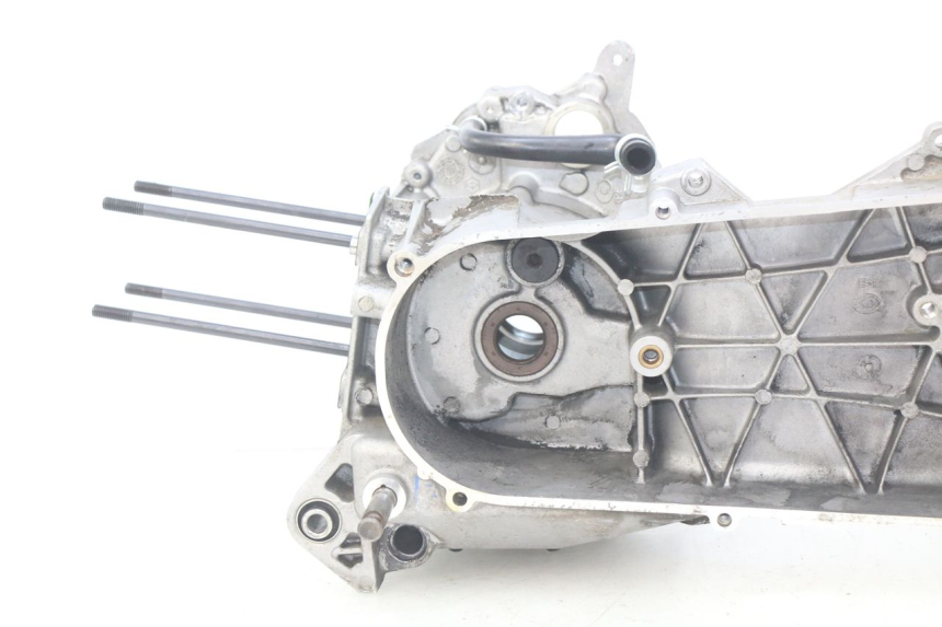 photo de CARTER BAS MOTEUR APRILIA SXR 50 (2021 - 2023)