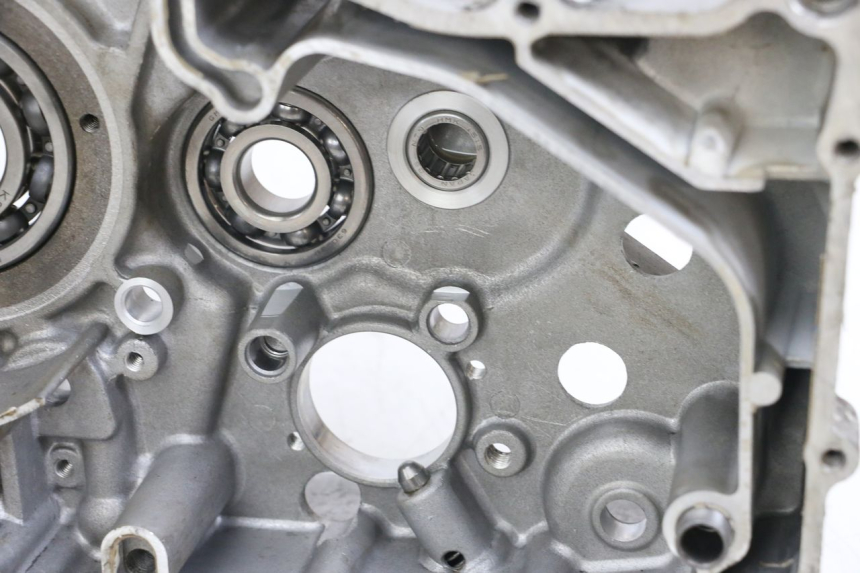 photo de Lower engine case HYOSUNG GV AQUILA 125 (2000 - 2004) - Photo complémentaire