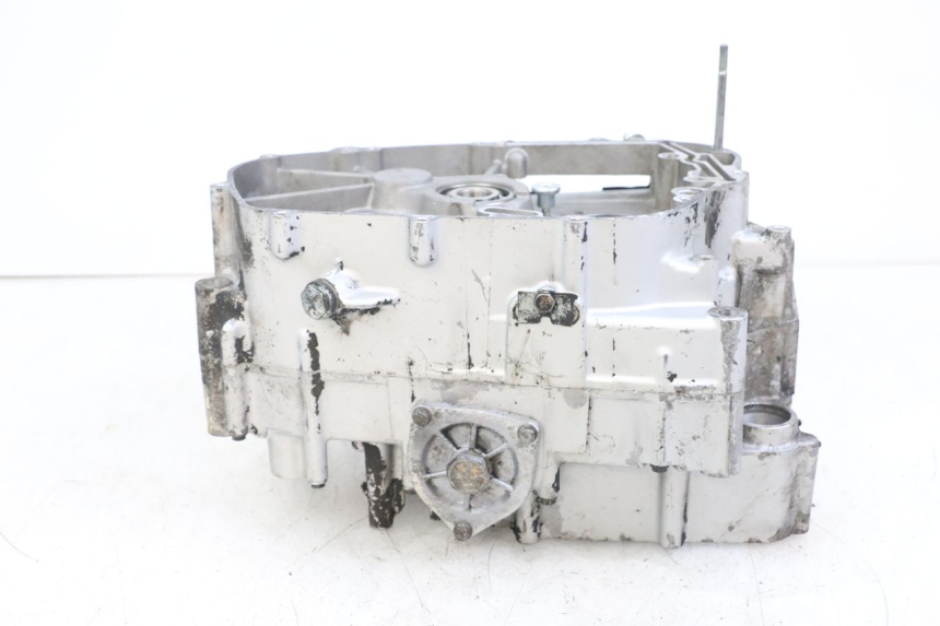 photo de Lower engine case HYOSUNG GV AQUILA 125 (2000 - 2004) - Zoom état d’usage