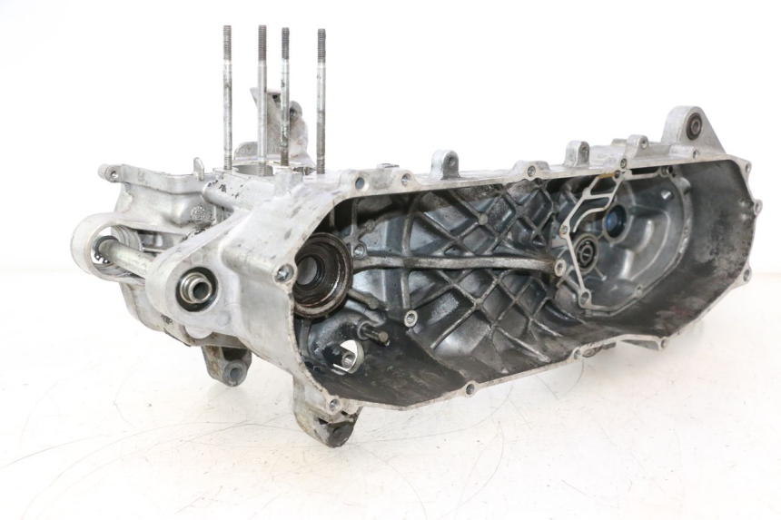 photo de CARTER BAS MOTEUR MBK BOOSTER ROCKET 50 (2004 - 2016) - Points de fixation