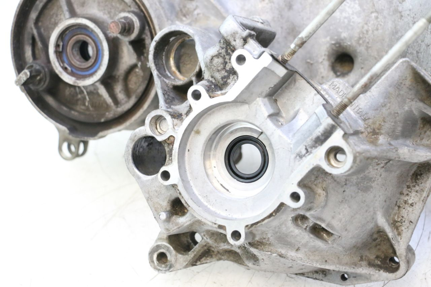 photo de CARTER BAS MOTEUR MBK BOOSTER SPIRIT 50 (1999 - 2003) - Autre angle de vue