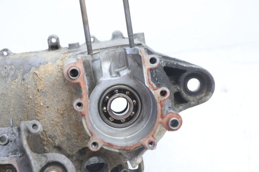 photo de CARTER BAS MOTEUR MBK BOOSTER SPIRIT 50 (1996 - 1999) - Détails caractéristiques