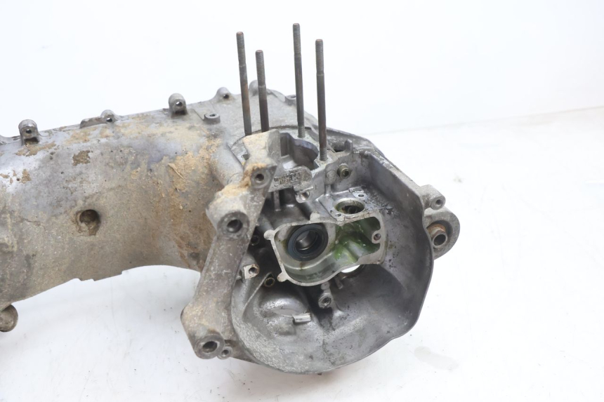 photo de CARTER BAS MOTEUR MBK BOOSTER SPIRIT 50 (1996 - 1999) - Vue d’ensemble