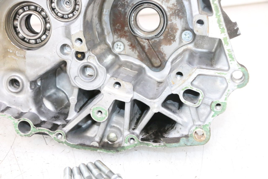 photo de CARTER BAS MOTEUR HONDA CB TWO FIFTY 250 (1991 - 2002) - Points de fixation