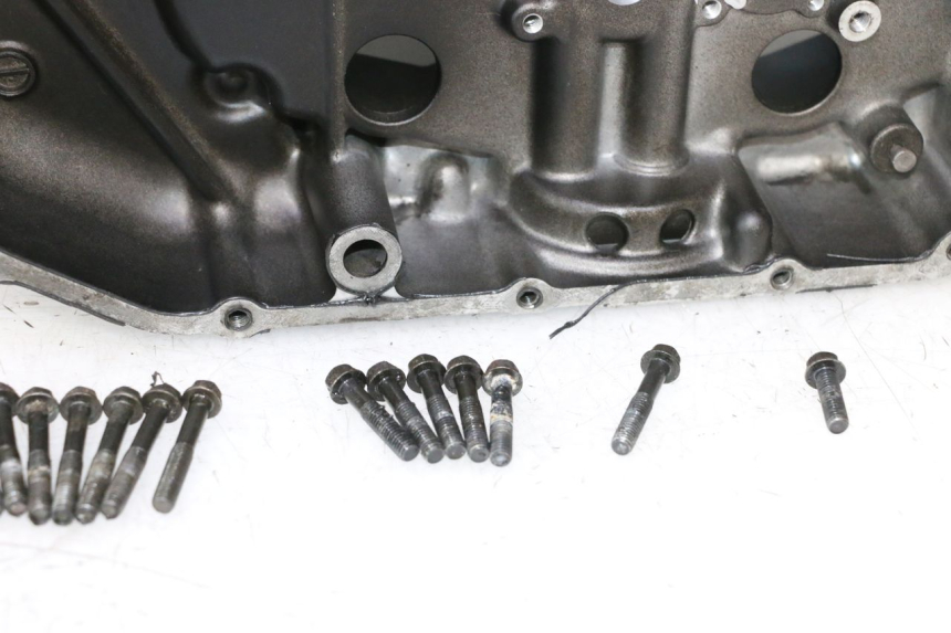 photo de CARTER BAS MOTEUR SUZUKI DR S 600 (1985 - 1989) - Focus structure