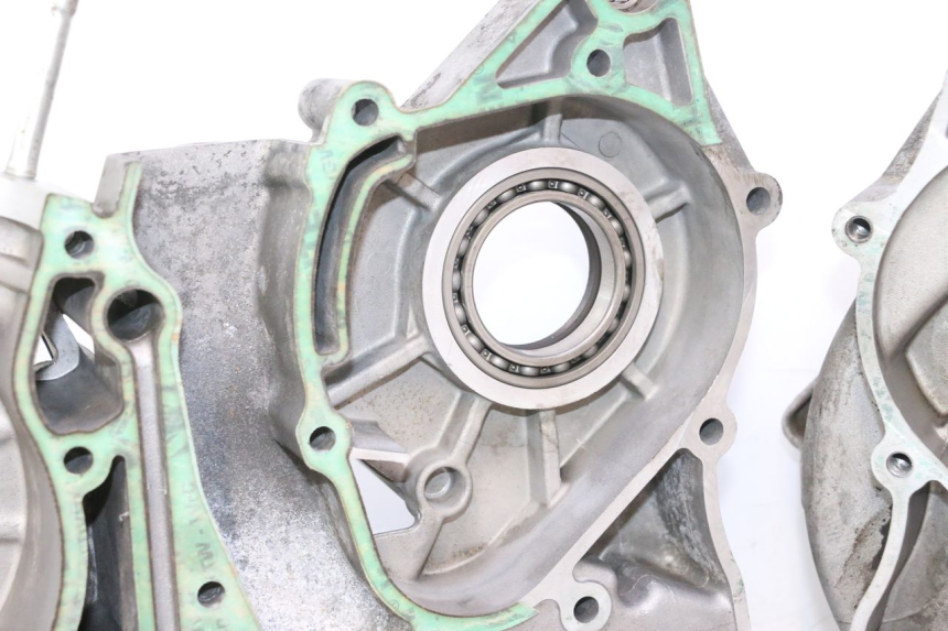 photo de CARTER BAS MOTEUR GILERA GP 800 (2007 - 2013) - Gros plan technique
