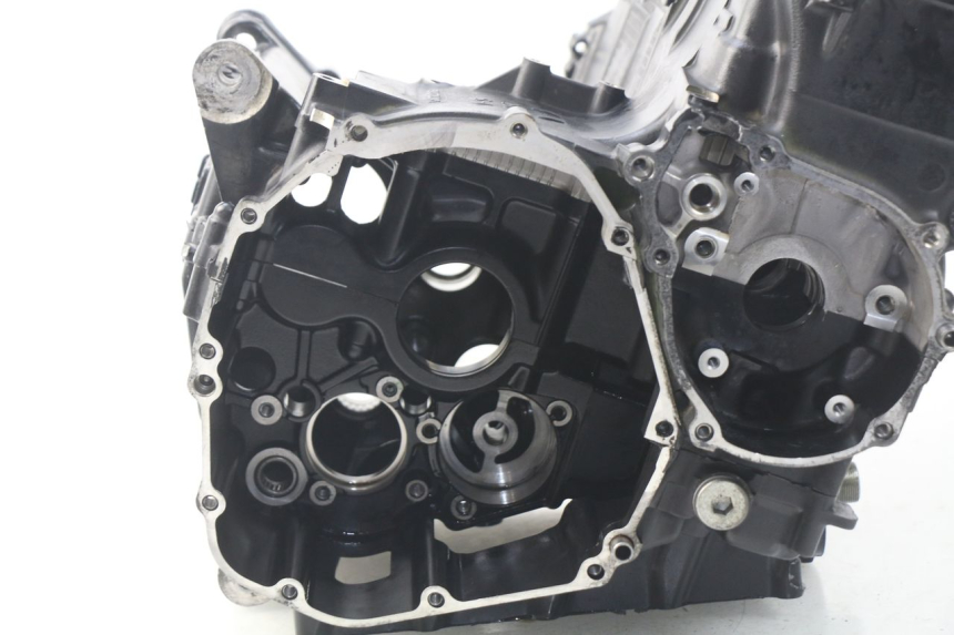 photo de CARTER BAS MOTEUR SUZUKI GSR 600 (2005 - 2012)