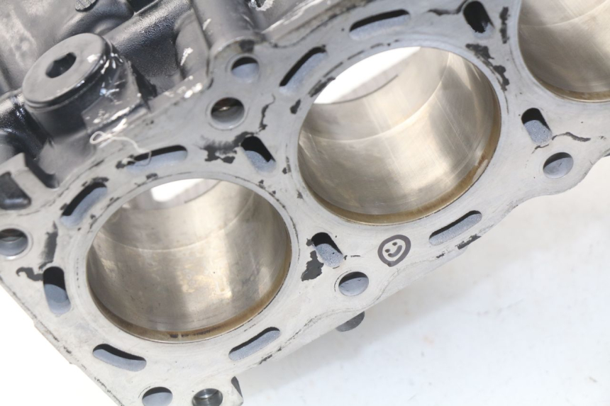 photo de CARTER BAS MOTEUR SUZUKI GSR 600 (2005 - 2012)