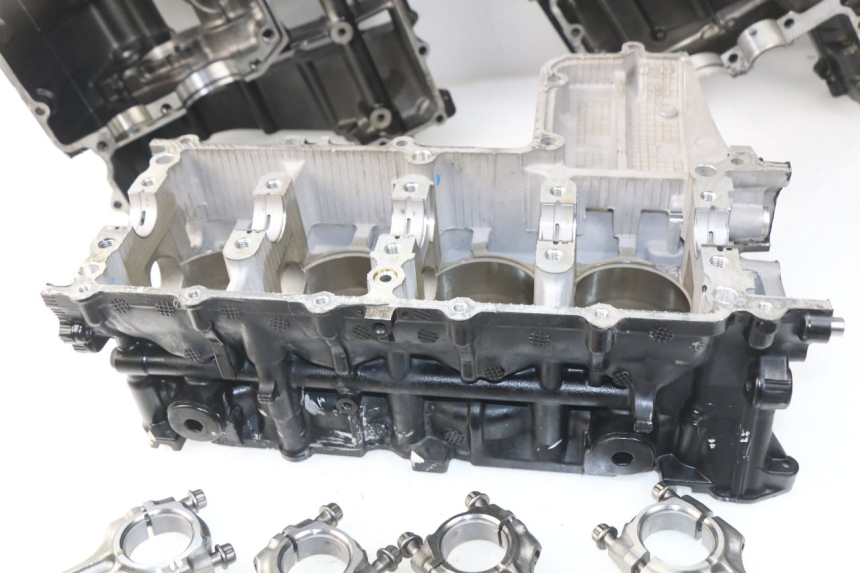 photo de CARTER BAS MOTEUR SUZUKI GSR 600 (2005 - 2012)