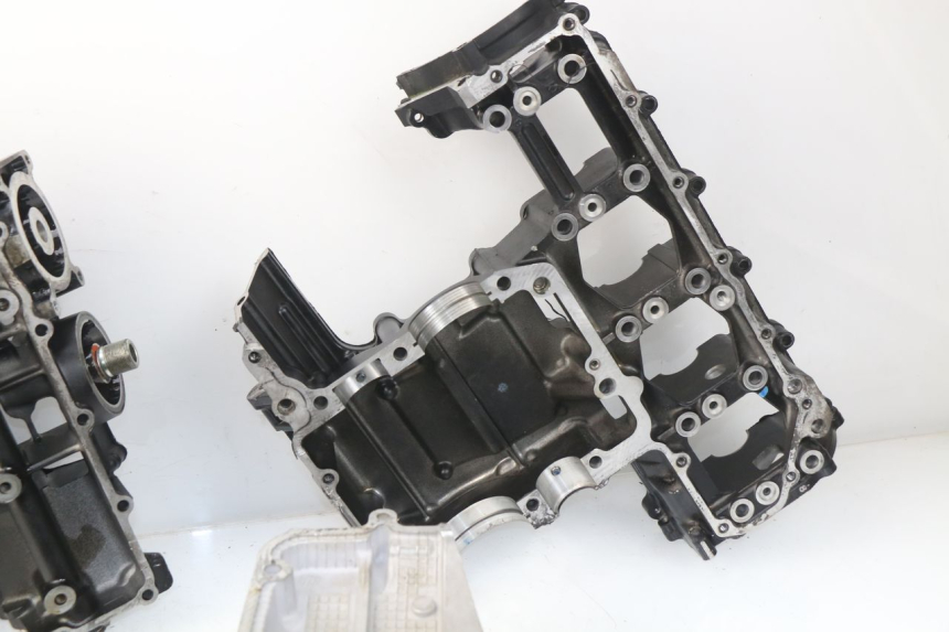 photo de CARTER BAS MOTEUR SUZUKI GSR 600 (2005 - 2012)