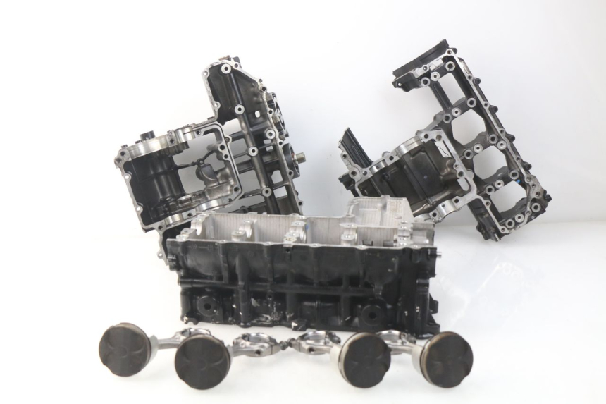 photo de CARTER BAS MOTEUR SUZUKI GSR 600 (2005 - 2012)