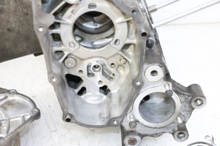 photo de CARTER BAS MOTEUR DAELIM HISTORY 125 (2001 - 2002)