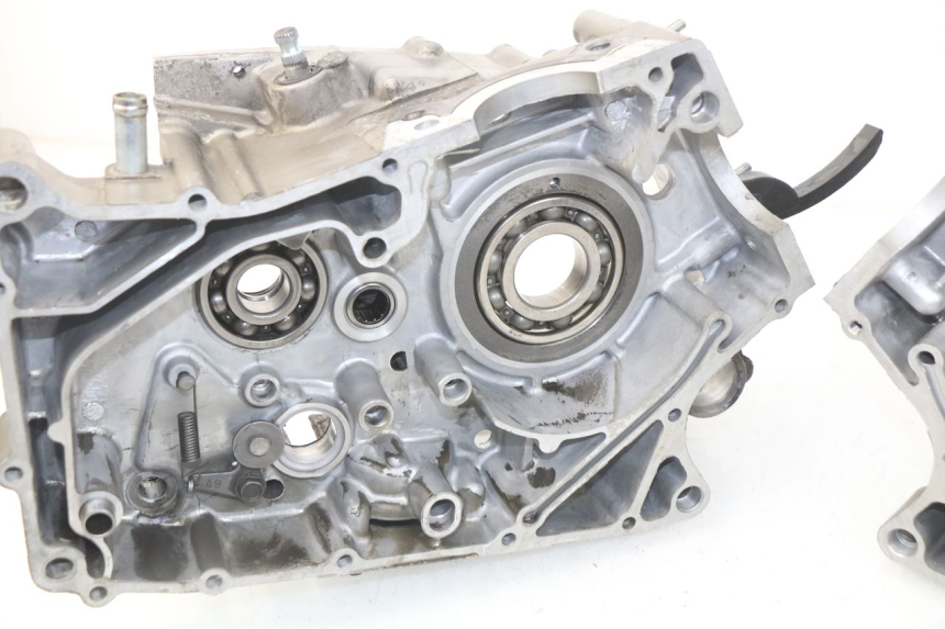 photo de CARTER BAS MOTEUR HYOSUNG COMET GTR 125 (2007 - 2014)