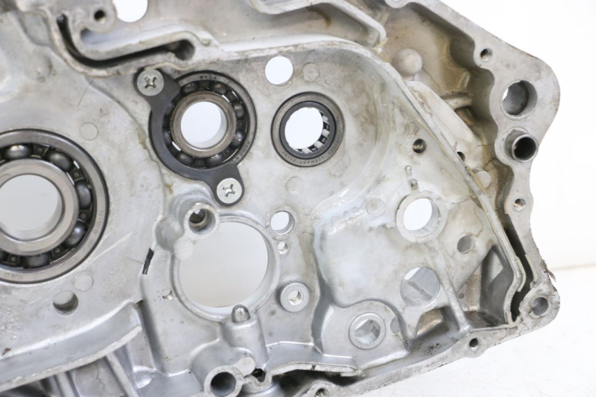 photo de CARTER BAS MOTEUR HYOSUNG GF 125 (2001 - 2005)