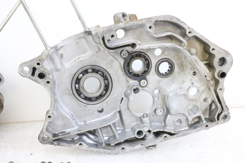 photo de CARTER BAS MOTEUR HYOSUNG GF 125 (2001 - 2005)