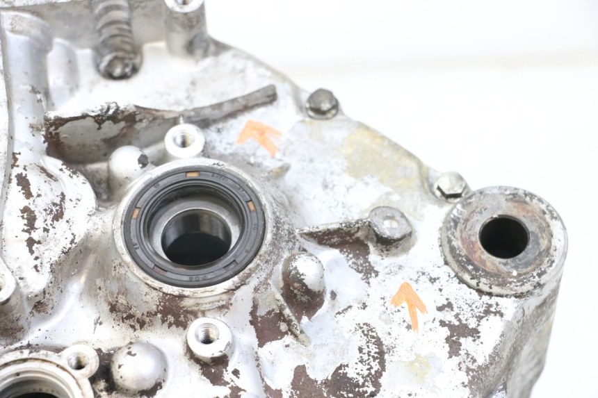 photo de CARTER BAS MOTEUR HYOSUNG GF 125 (2001 - 2005)