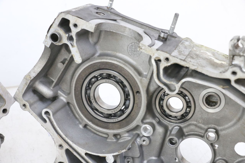 photo de Lower engine case HYOSUNG GV AQUILA 125 (2000 - 2004)