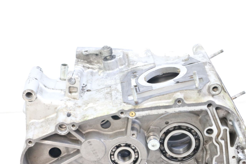 photo de Lower engine case HYOSUNG GV AQUILA 125 (2000 - 2004)