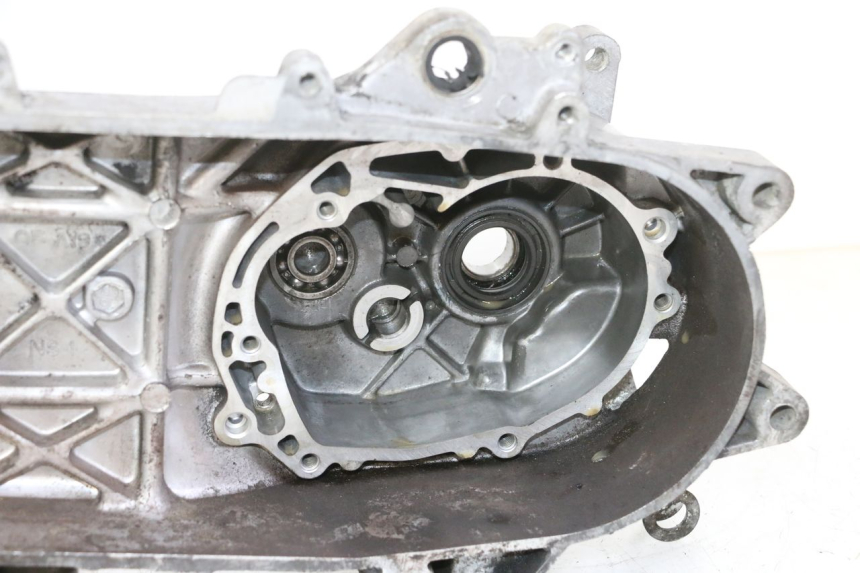 photo de CARTER BAS MOTEUR PEUGEOT KISBEE 2T 50 (2010 - 2017)