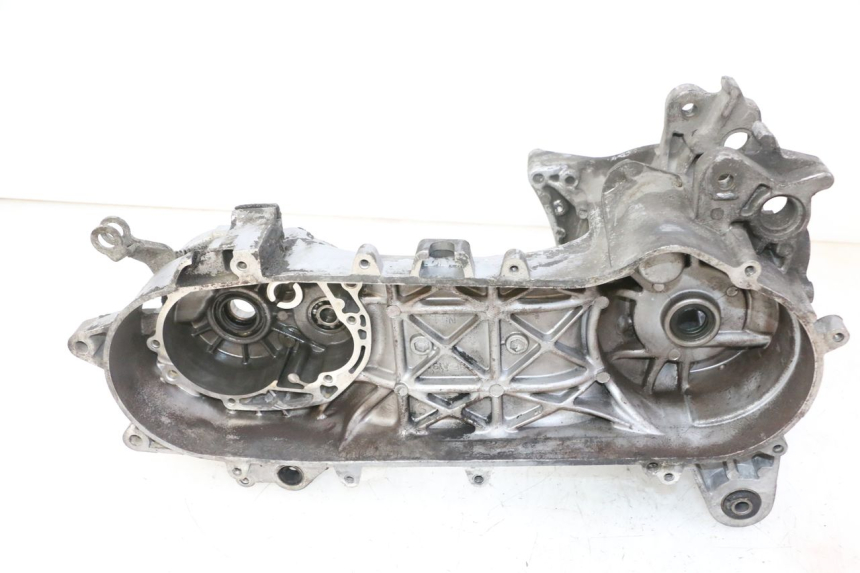 photo de CARTER BAS MOTEUR PEUGEOT KISBEE 2T 50 (2010 - 2017)