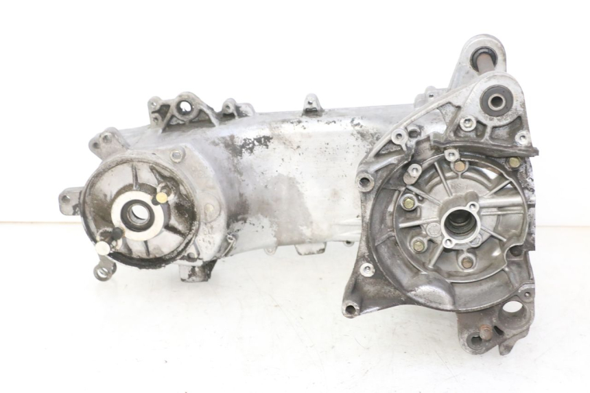 photo de CARTER BAS MOTEUR PEUGEOT KISBEE 2T 50 (2010 - 2017)