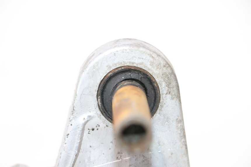 photo de CARTER BAS MOTEUR PEUGEOT KISBEE 2T 50 (2010 - 2017) - Angle alternatif