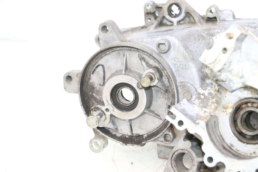 photo de CARTER BAS MOTEUR PEUGEOT KISBEE 2T 50 (2010 - 2017) - Autre angle de vue