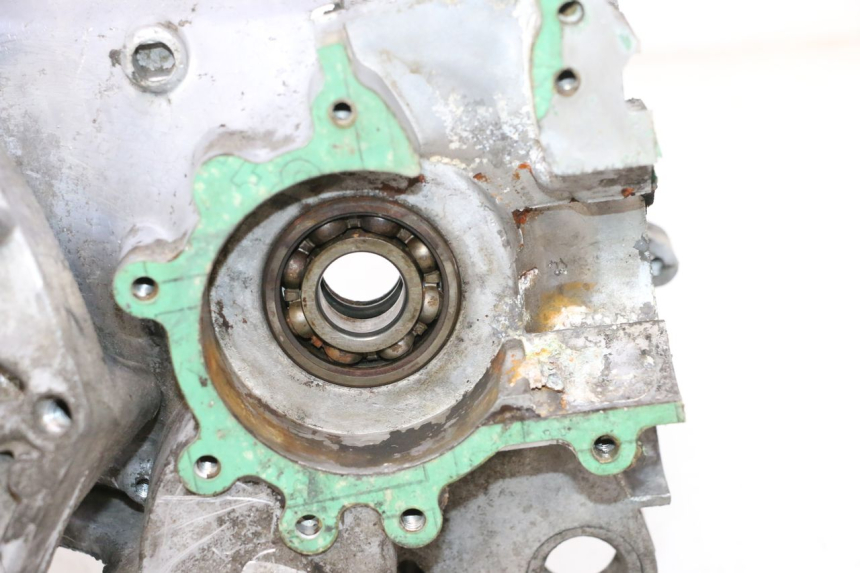 photo de CARTER BAS MOTEUR PEUGEOT KISBEE 2T 50 (2010 - 2017) - Vue d’ensemble