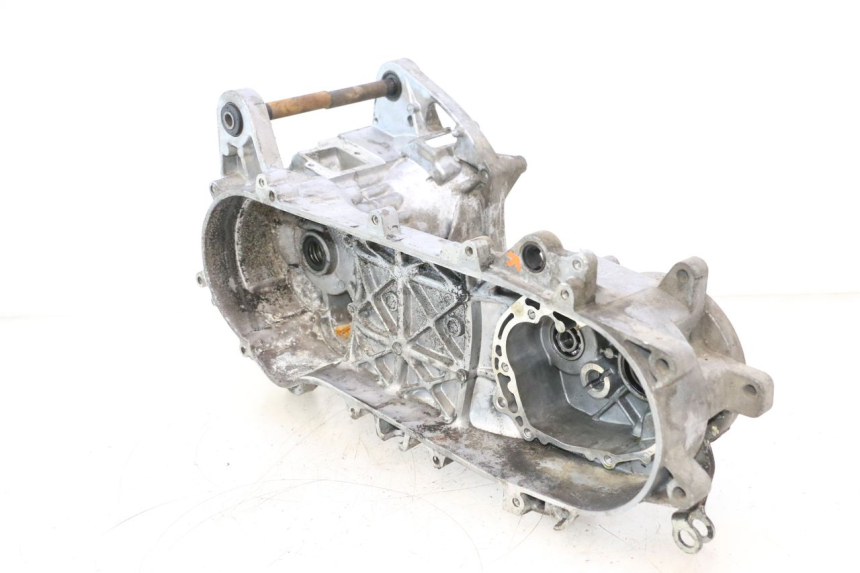 photo de CARTER BAS MOTEUR PEUGEOT KISBEE 2T 50 (2010 - 2017) - État de surface