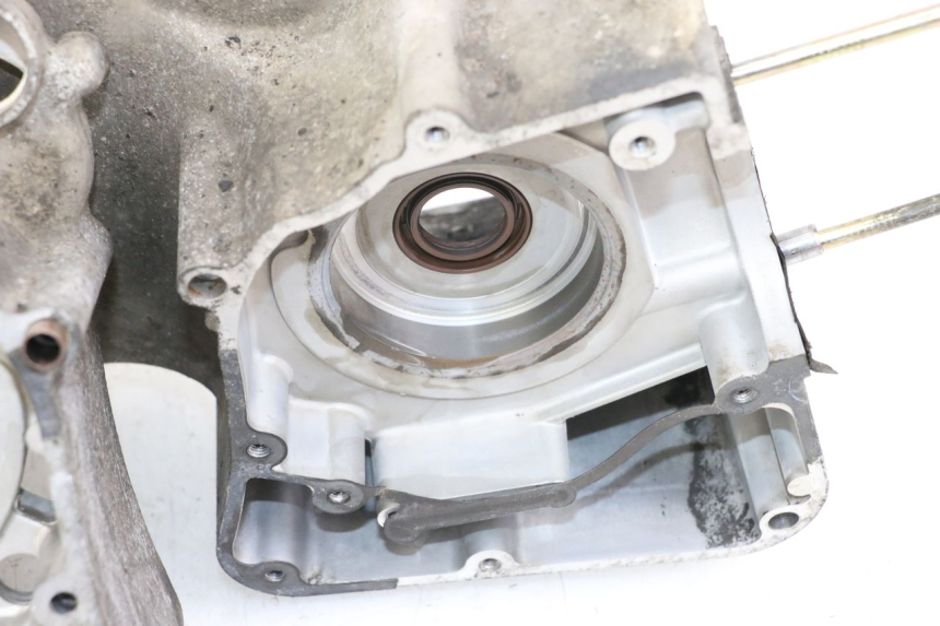 photo de Lower engine case KYMCO XCITING 250 (2006 - 2009)