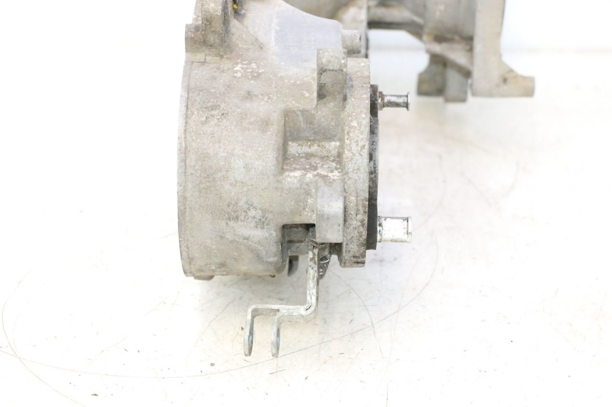 photo de CARTER BAS MOTEUR PEUGEOT LUDIX 50 (2005 - 2007) - Détails caractéristiques