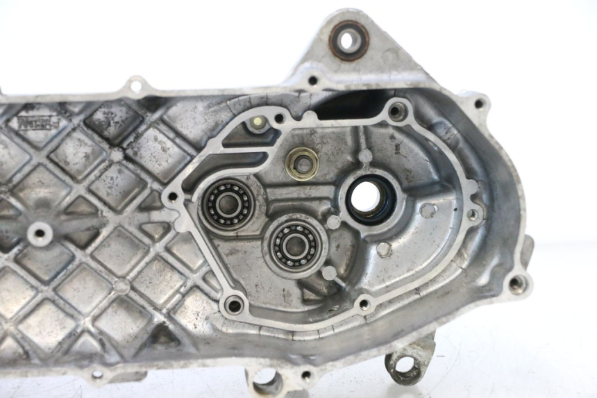 photo de CARTER BAS MOTEUR MBK MACH G AC 50 (2002 - 2014) - Vue rapprochée