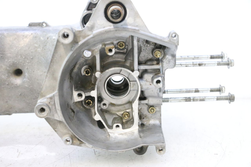 photo de CARTER BAS MOTEUR MBK MACH G AC 50 (2002 - 2014) - Points de fixation