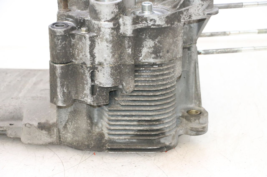 photo de CARTER BAS MOTEUR PIAGGIO MP3 LT 300 (2010 - 2016) - Gros plan technique