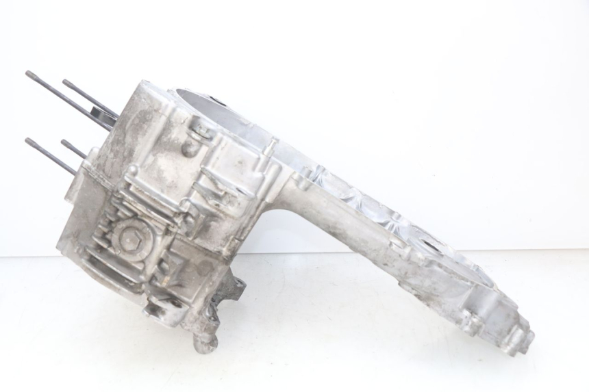 photo de CARTER BAS MOTEUR YAMAHA N-MAX NMAX 125 (2017 - 2020) - Gros plan technique