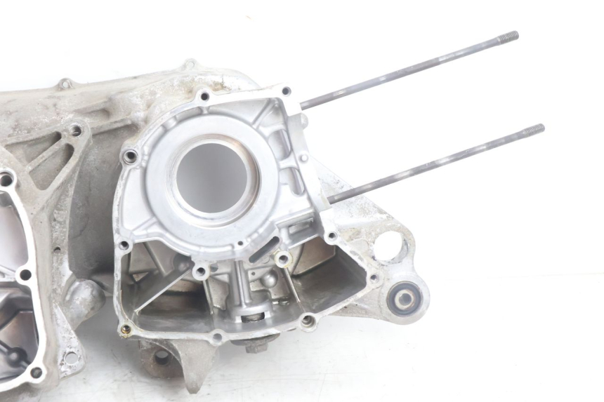 photo de CARTER BAS MOTEUR YAMAHA N-MAX NMAX 125 (2021 - 2024) - Vue rapprochée