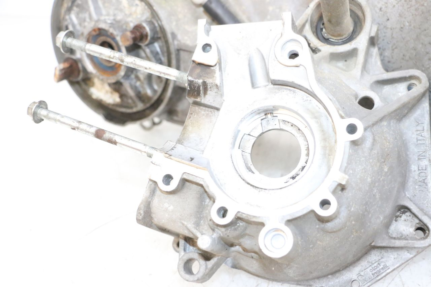 photo de CARTER BAS MOTEUR YAMAHA NEO'S NEOS 2T 50 (1998 - 2007) - Gros plan technique