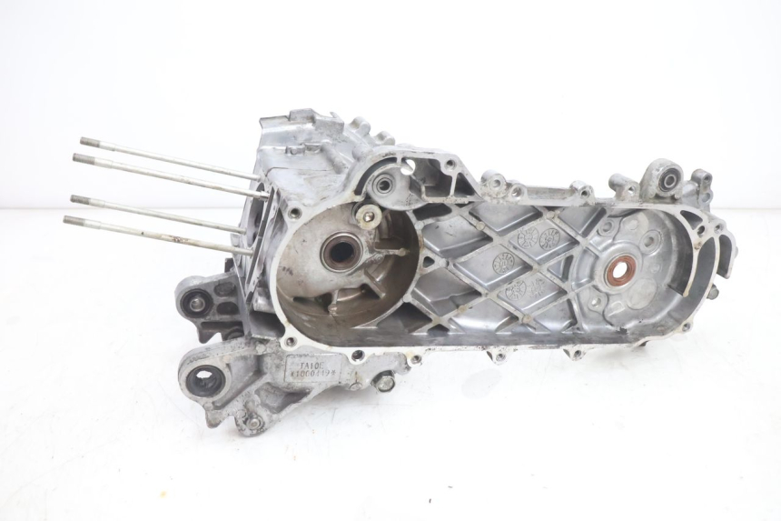 photo de CARTER BAS MOTEUR KYMCO LIKE 4T 50 (2019 - 2025) - Points de fixation