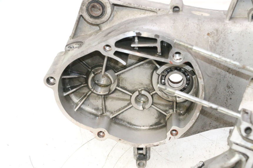 photo de CARTER BAS MOTEUR PIAGGIO NEW TYPHOON 50 (2018 - 2021) - Angle alternatif