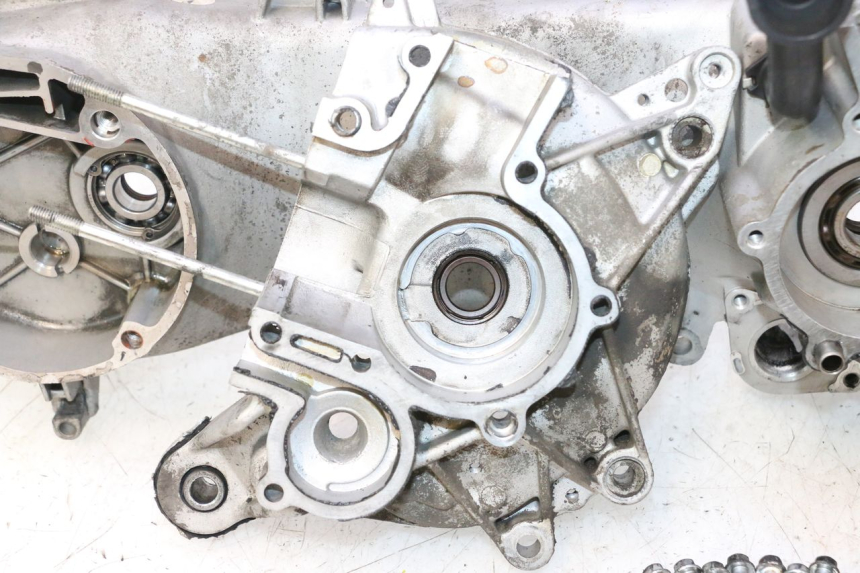 photo de CARTER BAS MOTEUR PIAGGIO NEW TYPHOON 50 (2018 - 2021) - Aperçu profil