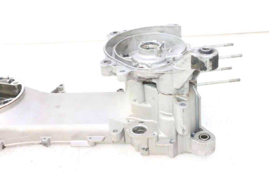 photo de CARTER BAS MOTEUR PIAGGIO NEW TYPHOON 50 (2018 - 2021) - Angle alternatif