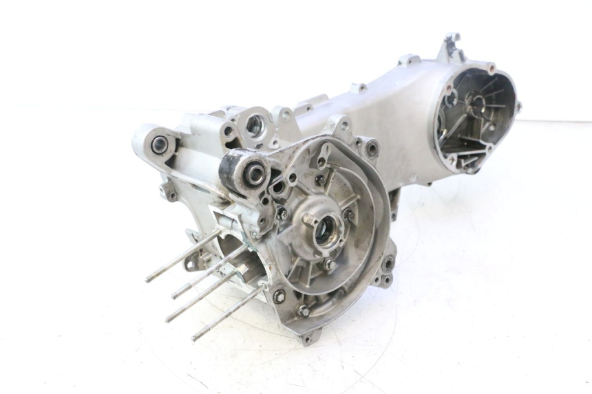 photo de CARTER BAS MOTEUR PIAGGIO NEW TYPHOON 50 (2018 - 2021) - Aperçu profil