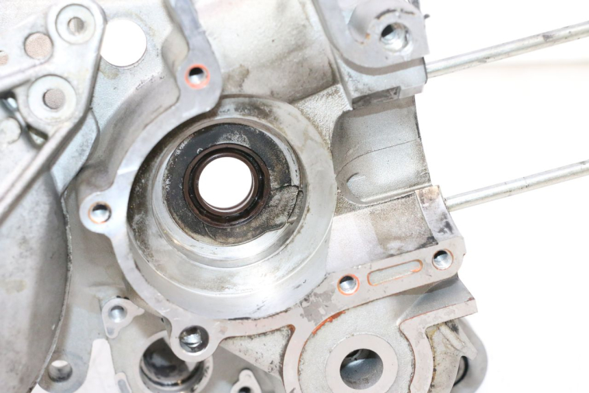 photo de CARTER BAS MOTEUR PIAGGIO NEW TYPHOON 50 (2018 - 2021) - Autre angle de vue