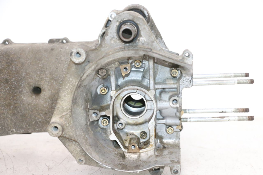 photo de CARTER BAS MOTEUR MBK NITRO 50 (2004 - 2008) - Vue rapprochée